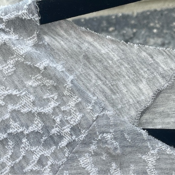 Lightweight Longsleeve Grey Cheetah Print Top - Tee by Bit Star - Size XS - Picture 7 of 8